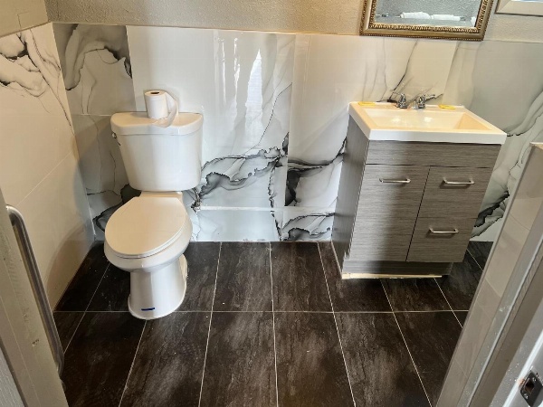 Miami Inn & Suites image 11