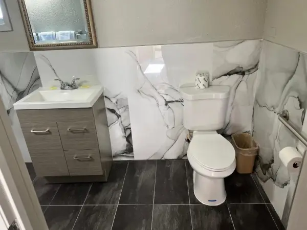 Miami Inn & Suites 9