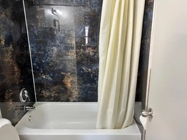 Miami Inn & Suites 6